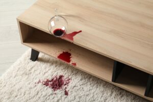 Rode wijn op vloerkleed onderhoudsadvies onderhoud